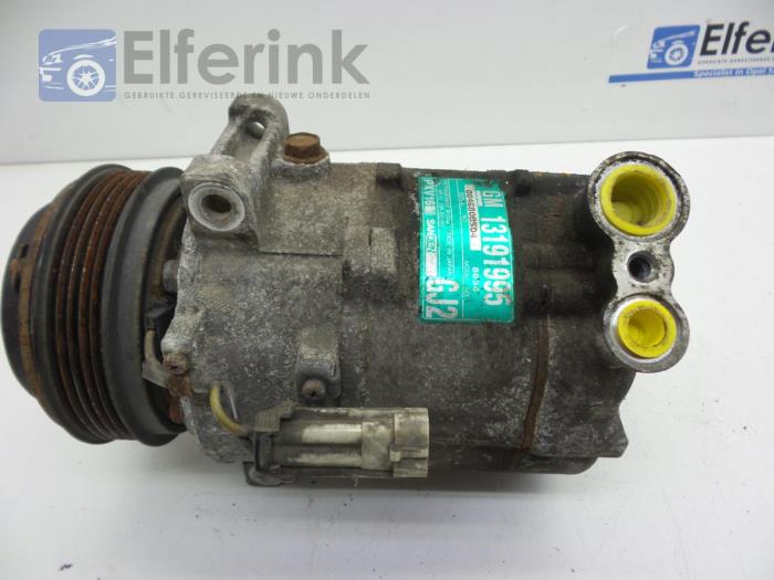 Air conditioning pump from a Saab 9-3 Sport Estate (YS3F) 1.8i 16V 2006