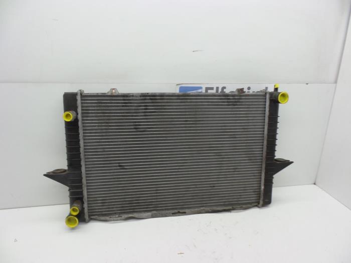Gebrauchte Kühler Volvo V70 (GW/LW/LZ) 2.4 XC LPT 4x4 20V Preis € 50,00 Margenregelung angeboten von Auto Demontage Elferink B.V.