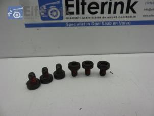 Used Set of bolts Volvo V70 (GW/LW/LZ) 2.4 XC LPT 4x4 20V Price € 20,00 Margin scheme offered by Auto Demontage Elferink B.V.