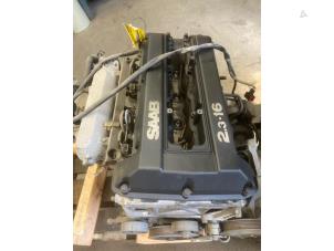 Motor van een Saab 9000 CS 2.3i 16V Turbo CSE 1992