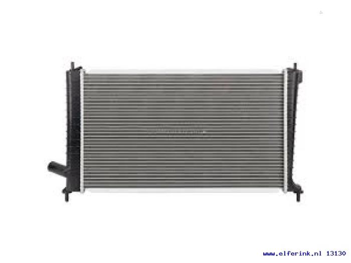 Neuf Radiateur Saab 9-5 Prix € 187,55 Prix TTC proposé par Auto Demontage Elferink B.V.