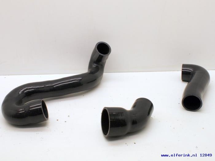 Neue Intercooler Schlauch Saab 9-5 Preis € 181,50 Mit Mehrwertsteuer angeboten von Auto Demontage Elferink B.V.