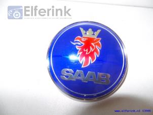 Neue Emblem Saab 9-5 Preis € 15,13 Mit Mehrwertsteuer angeboten von Auto Demontage Elferink B.V.