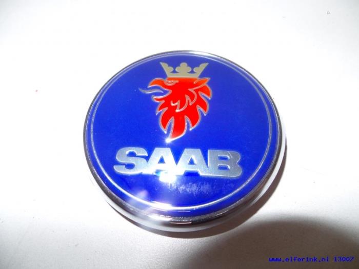 Nowe Emblemat Saab 9-3 03- Cena € 18,15 Z VAT oferowane przez Auto Demontage Elferink B.V.
