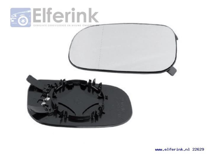 Mirror glass, right from a Volvo V50 2008