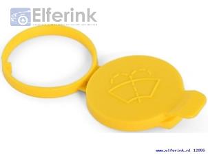 New Front windscreen washer reservoir Saab 9-3 03- Price € 1,82 Inclusive VAT offered by Auto Demontage Elferink B.V.