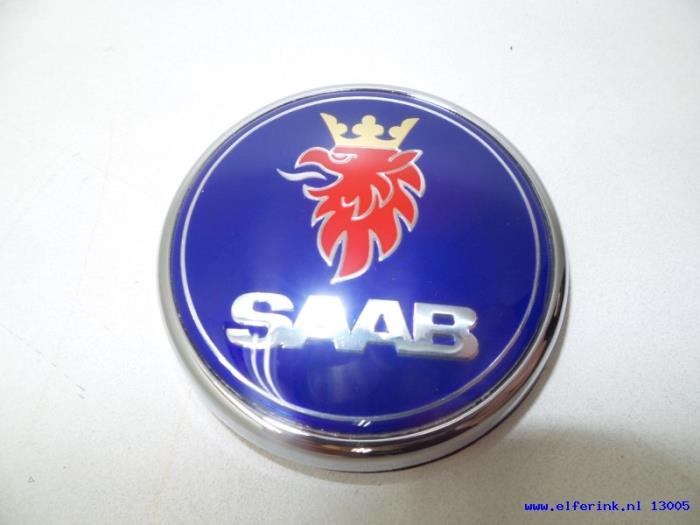 Nya Emblem Saab 9-3 03- Pris € 19,97 Inklusive moms erbjuds av Auto Demontage Elferink B.V.
