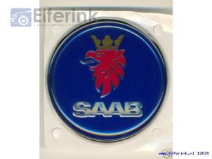 Neue Emblem Saab 9-5 Preis € 39,33 Mit Mehrwertsteuer angeboten von Auto Demontage Elferink B.V.