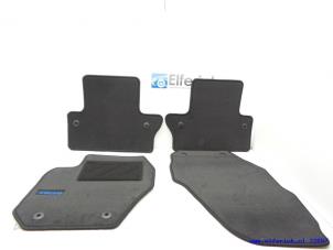 New Set of mats Volvo V60 Price € 30,25 Inclusive VAT offered by Auto Demontage Elferink B.V.