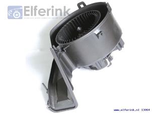 Nuevos Motor de ventilador de calefactor Saab 9-3 03- Precio € 90,75 IVA incluido ofrecido por Auto Demontage Elferink B.V.