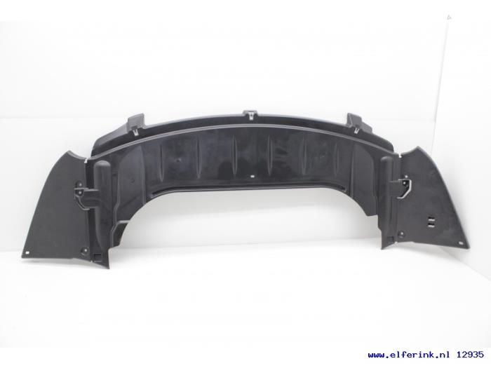 Nuevos Parachoque placa base Saab 9-3 03- Precio € 69,58 IVA incluido ofrecido por Auto Demontage Elferink B.V.