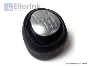 New Gear stick knob Saab 9-3 03- Price € 48,40 Inclusive VAT offered by Auto Demontage Elferink B.V.