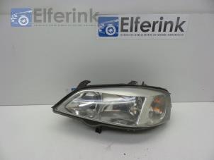 Used Headlight socket Opel Astra G Caravan (F35) 1.6 16V Price € 25,00 Margin scheme offered by Auto Demontage Elferink B.V.