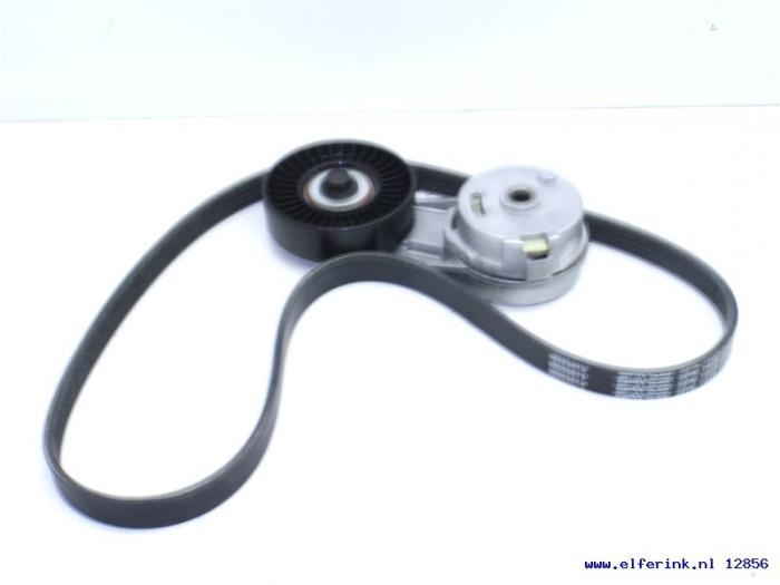 Nuevos Correa múltiple Saab 9-3 03- Precio € 127,05 IVA incluido ofrecido por Auto Demontage Elferink B.V.