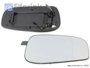 New Mirror glass, right Volvo S60 Price € 28,00 Inclusive VAT offered by Auto Demontage Elferink B.V.