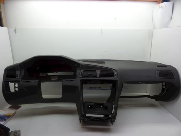Używane Panel Volvo V70 (SW) 2.5 T 20V Cena € 350,00 Procedura marży oferowane przez Auto Demontage Elferink B.V.
