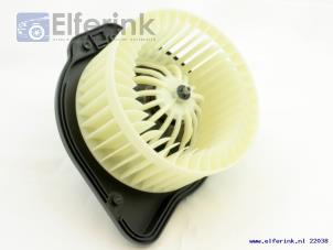 Nuevos Motor de ventilador de calefactor Volvo V70 Precio € 90,75 IVA incluido ofrecido por Auto Demontage Elferink B.V.