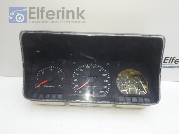 Odometer KM from a Volvo 440 1.9 DL/GLE TD 1994