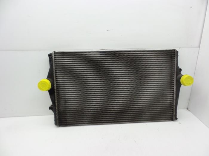 Usagé Intercooler Volvo XC70 (SZ) XC70 2.4 T 20V Prix € 60,00 Règlement à la marge proposé par Auto Demontage Elferink B.V.
