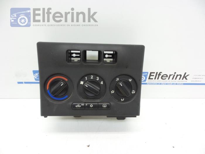 Heater control panel from a Opel Zafira (F75) 2.0 DTI 16V 2001