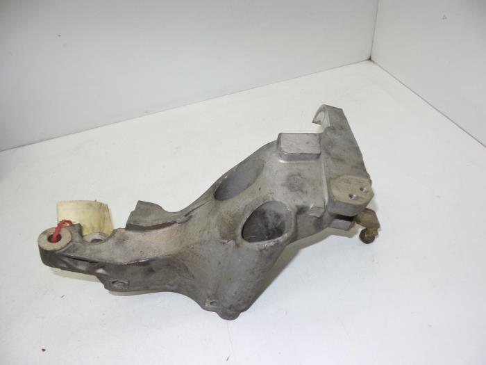 Used Engine mount Saab 9-5 Price € 25,00 Margin scheme offered by Auto Demontage Elferink B.V.