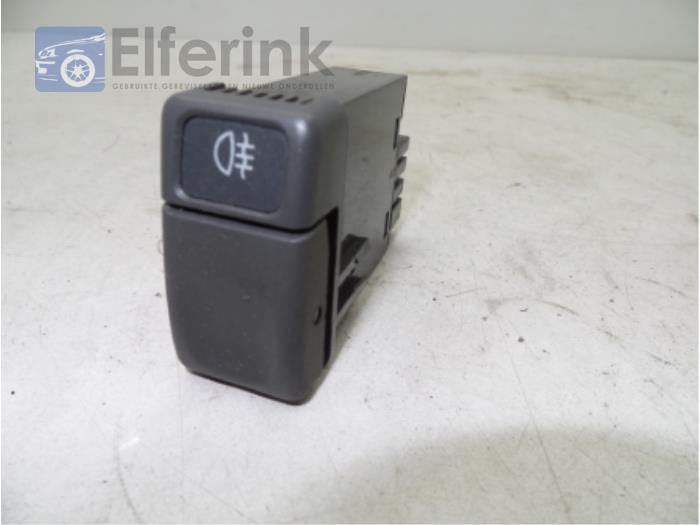 Fog light switch from a Volvo C70 (NC) 2.0 T 20V 2004