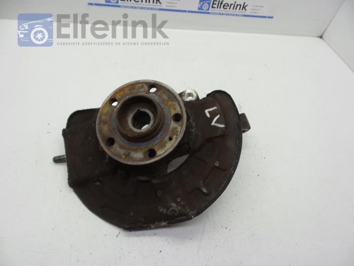 Knuckle, front left from a Volvo S80 (TR/TS) 2.4 SE 20V 170 1999