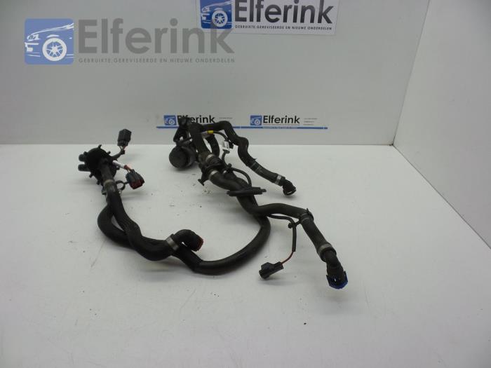 Additional water pump from a Volvo S60 Cross Country (FH) 2.0 D4 16V 2015