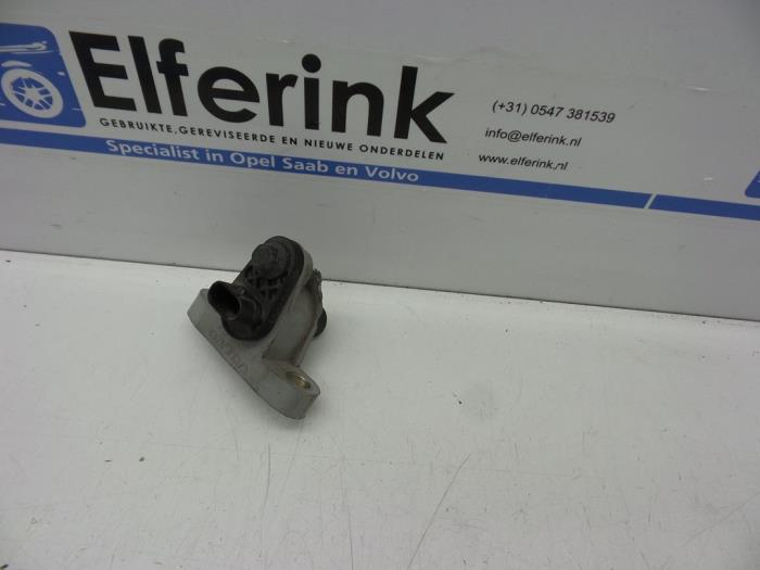 Begagnade Vevaxelsensor Volvo V40 (MV) 2.0 D4 20V Pris € 40,00 Marginaltabell erbjuds av Auto Demontage Elferink B.V.