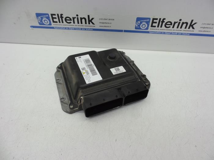Used Engine management computer Opel Astra J Sports Tourer (PD8/PE8/PF8) 1.7 CDTi 16V Price € 75,00 Margin scheme offered by Auto Demontage Elferink B.V.