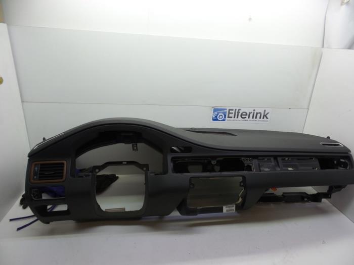 Używane Panel Volvo V70 (BW) 2.0 T 16V Cena € 250,00 Procedura marży oferowane przez Auto Demontage Elferink B.V.