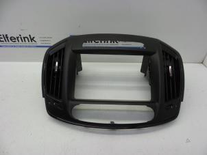 Begagnade Mittkonsol Opel Insignia 2.0 Biturbo CDTI 16V Pris € 25,00 Marginaltabell erbjuds av Auto Demontage Elferink B.V.