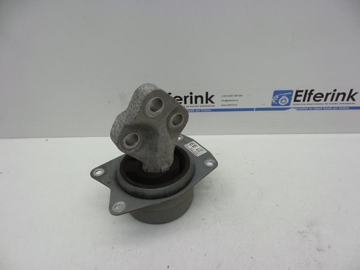 Used Engine mount Opel Insignia 2.0 Biturbo CDTI 16V Price € 25,00 Margin scheme offered by Auto Demontage Elferink B.V.