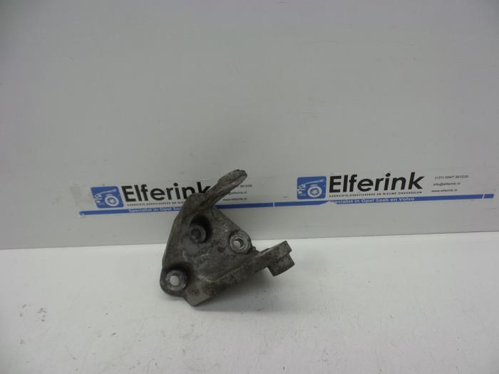 Used Engine mount Opel Insignia 2.0 Biturbo CDTI 16V Price € 25,00 Margin scheme offered by Auto Demontage Elferink B.V.