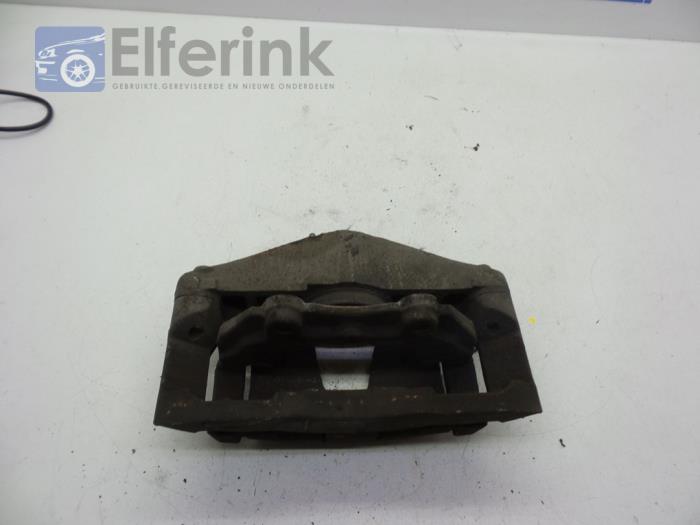 Front brake calliper, left from a Volvo V40 (MV) 2.0 D4 20V 2014