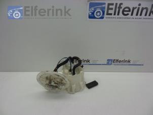 Used Electric fuel pump Opel Astra H GTC (L08) 1.8 16V Price € 40,00 Margin scheme offered by Auto Demontage Elferink B.V.