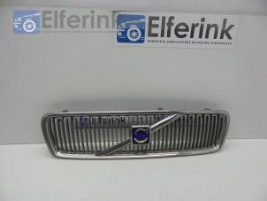 Used Grille Volvo V70 (SW) 2.4 20V 140 Price € 40,00 Margin scheme offered by Auto Demontage Elferink B.V.