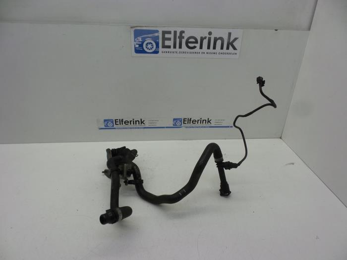 Begagnade Extra vattenpump Volvo S90 II 2.0 D4 16V Pris € 40,00 Marginaltabell erbjuds av Auto Demontage Elferink B.V.