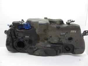 Gebrauchte Krafstofftank Volvo S90 II 2.0 D4 16V Preis € 150,00 Margenregelung angeboten von Auto Demontage Elferink B.V.