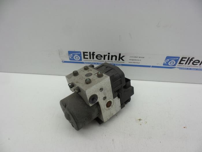 Begagnade ABS-pump Opel Tigra (75) 1.6i 16V Pris € 45,00 Marginaltabell erbjuds av Auto Demontage Elferink B.V.