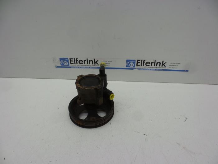 Usagé Pompe de direction Opel Tigra (75) 1.6i 16V Prix € 50,00 Règlement à la marge proposé par Auto Demontage Elferink B.V.