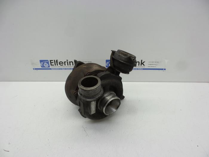 Usagé Turbo Volvo V70 (SW) 2.4 D 20V Prix € 150,00 Règlement à la marge proposé par Auto Demontage Elferink B.V.
