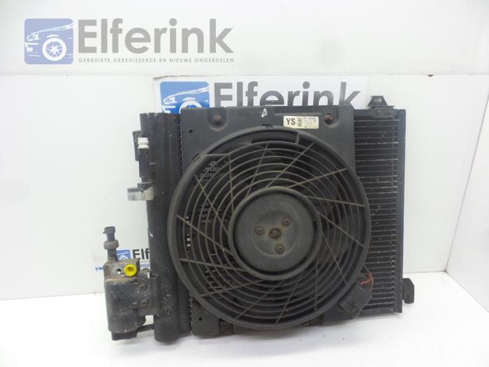Air conditioning condenser from a Opel Zafira (F75) 2.0 DTI 16V 2001