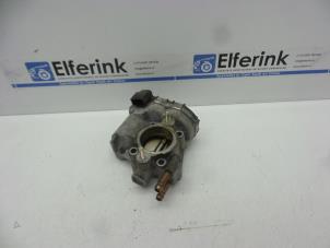 Usagé Boîtier accélérateur Opel Agila (A) 1.2 16V Prix € 40,00 Règlement à la marge proposé par Auto Demontage Elferink B.V.