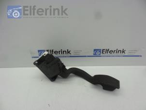 Used Accelerator pedal Opel Corsa D 1.4 16V Twin Port Ecotec LPG Price € 25,00 Margin scheme offered by Auto Demontage Elferink B.V.