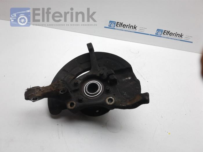 Knuckle, front right from a Volvo S70 2.5 10V BiFuel 1999
