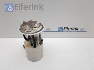 Used Electric fuel pump Opel Corsa D 1.2 16V Price € 40,00 Margin scheme offered by Auto Demontage Elferink B.V.