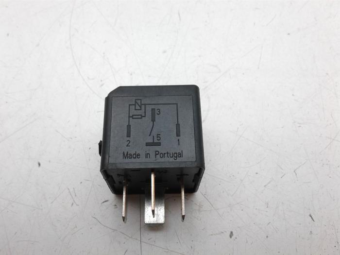 Relay Volvo XC40 2.0 T5 16V AWD - 31678440