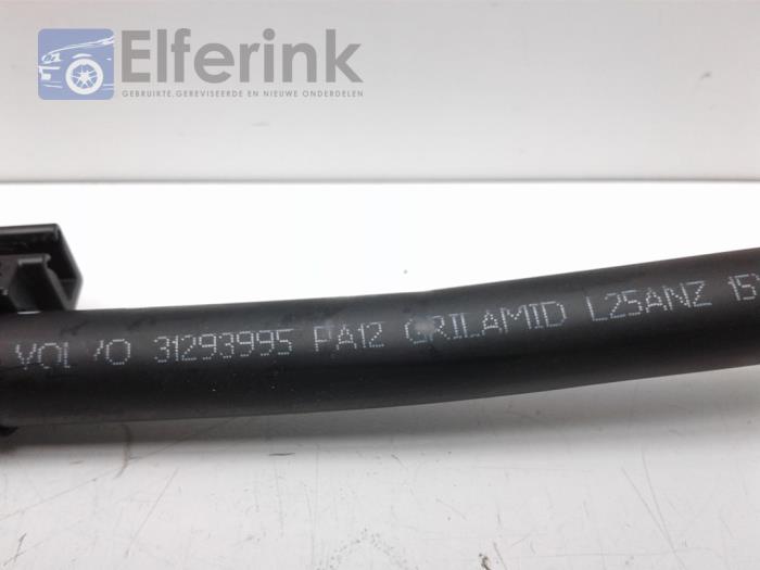 Tube (miscellaneous) from a Volvo V60 I (FW/GW) 2.4 D6 20V Plug-in Hybrid AWD 2013