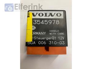 Używane Sterownik tempomatu Volvo 850 Cena € 40,00 Procedura marży oferowane przez Auto Demontage Elferink B.V.